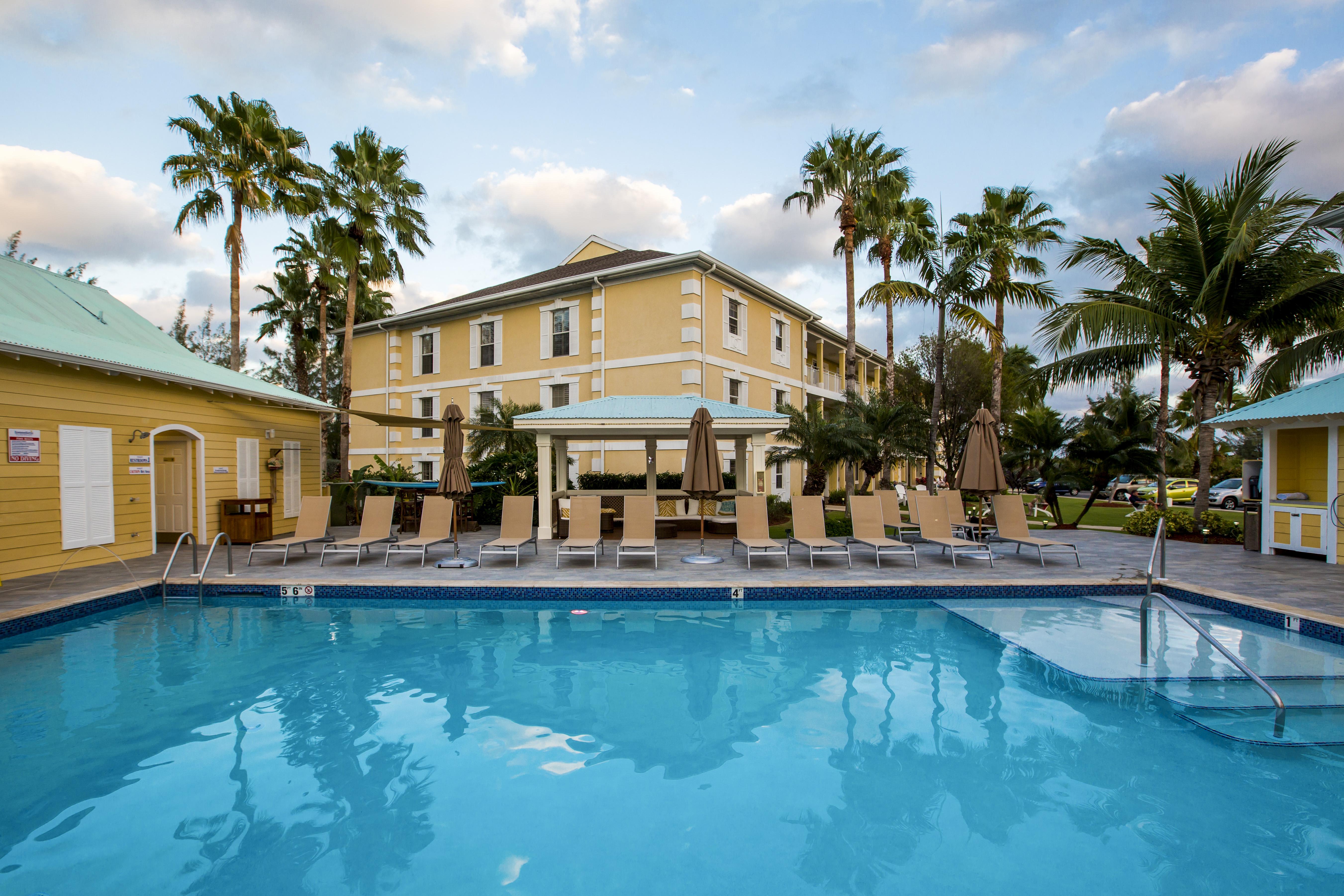 Sunshine Suites Resort West Bay Exterior foto