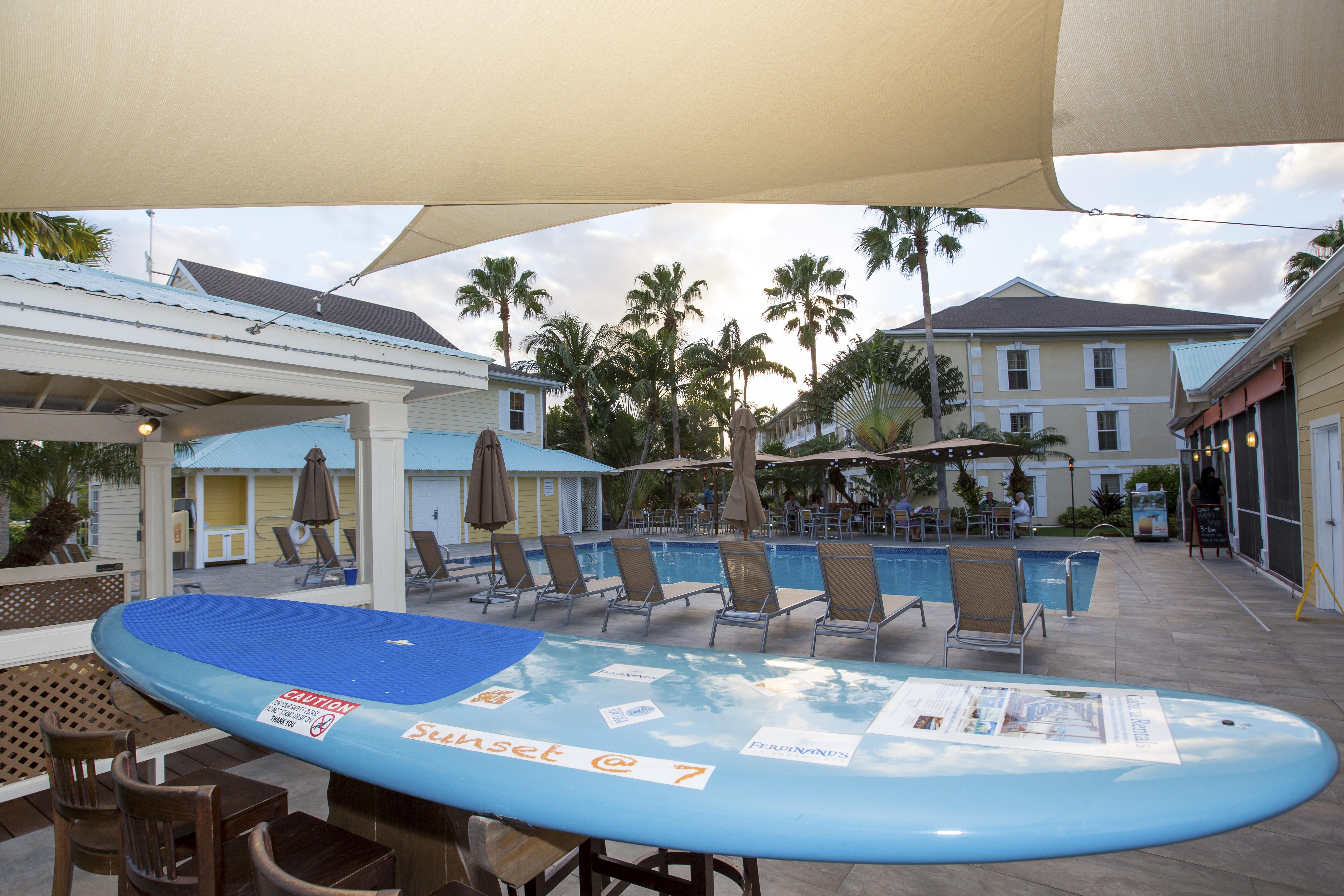 Sunshine Suites Resort West Bay Exterior foto