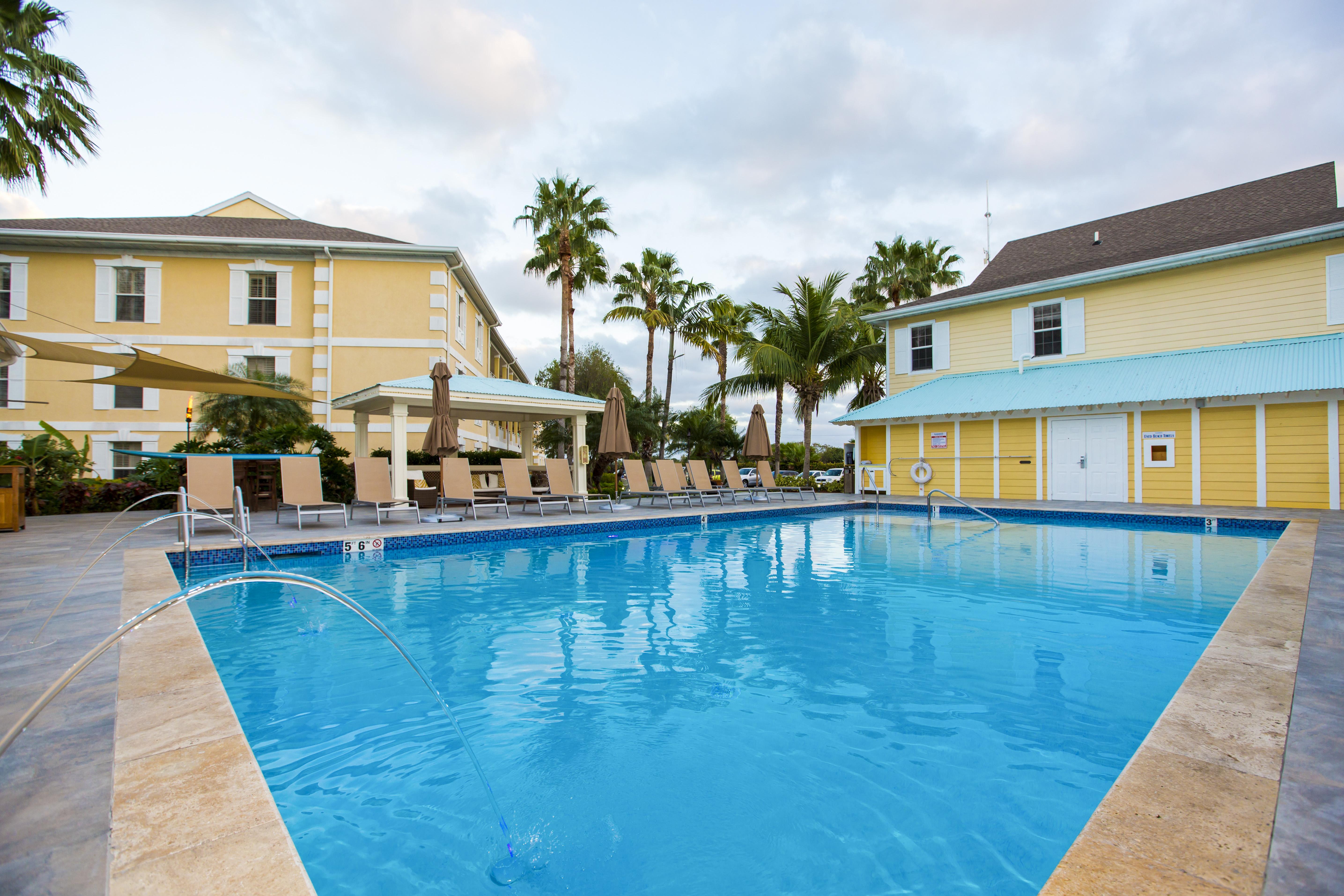 Sunshine Suites Resort West Bay Exterior foto