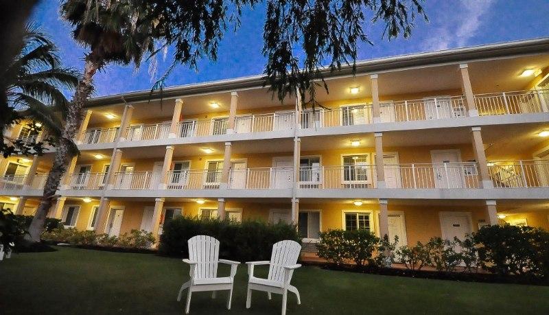 Sunshine Suites Resort West Bay Exterior foto