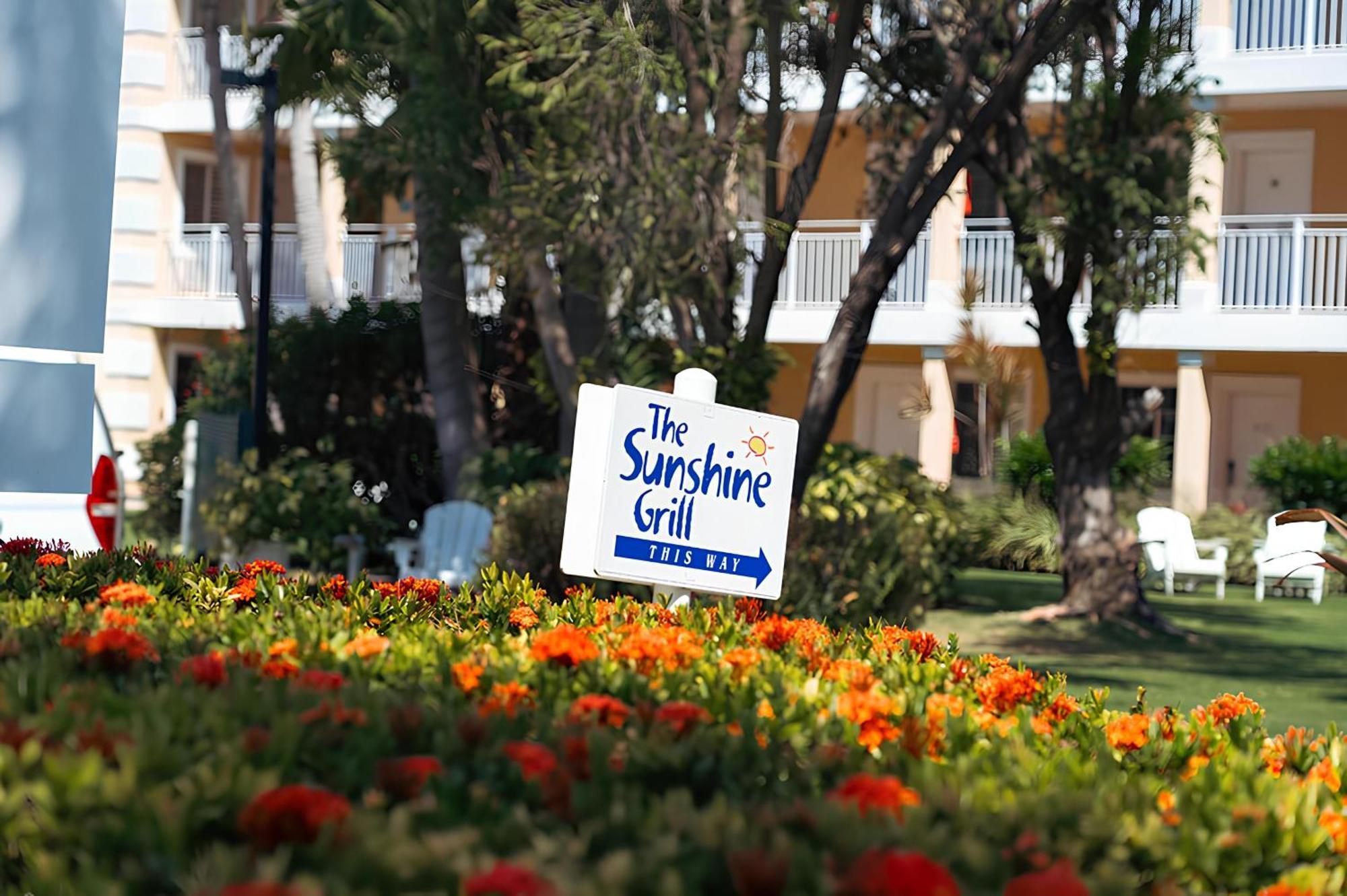 Sunshine Suites Resort West Bay Exterior foto